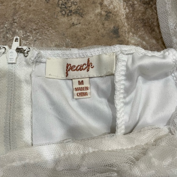 Cropped Ruffle Blouse - Picture 4 of 4